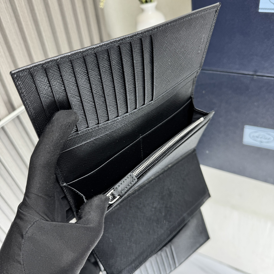[Prada] 프라다 라지 사피아노 레더 월렛