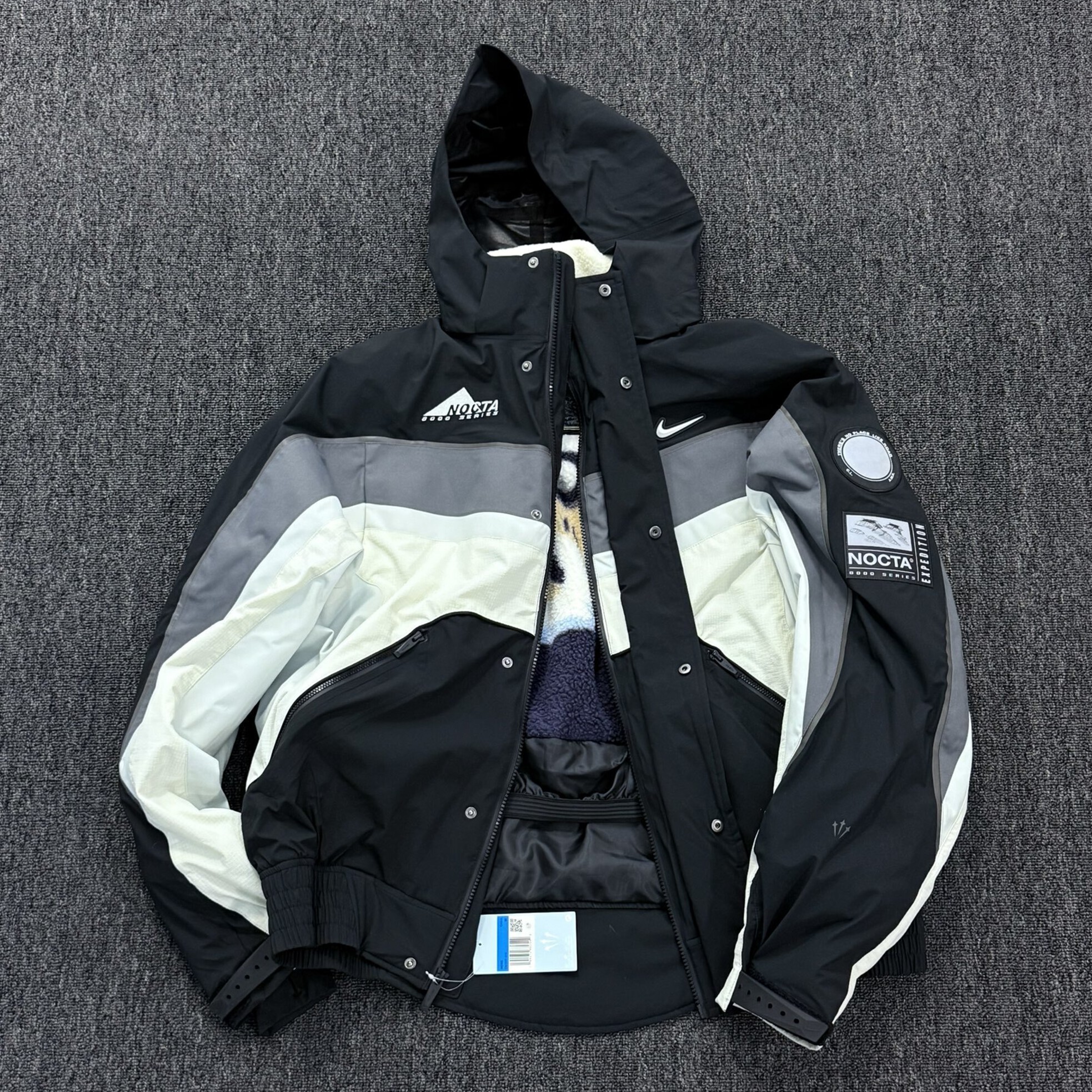 [Nike] 나이키 x 드레이크 녹타 8K 픽스 DLMTS 8000 자켓