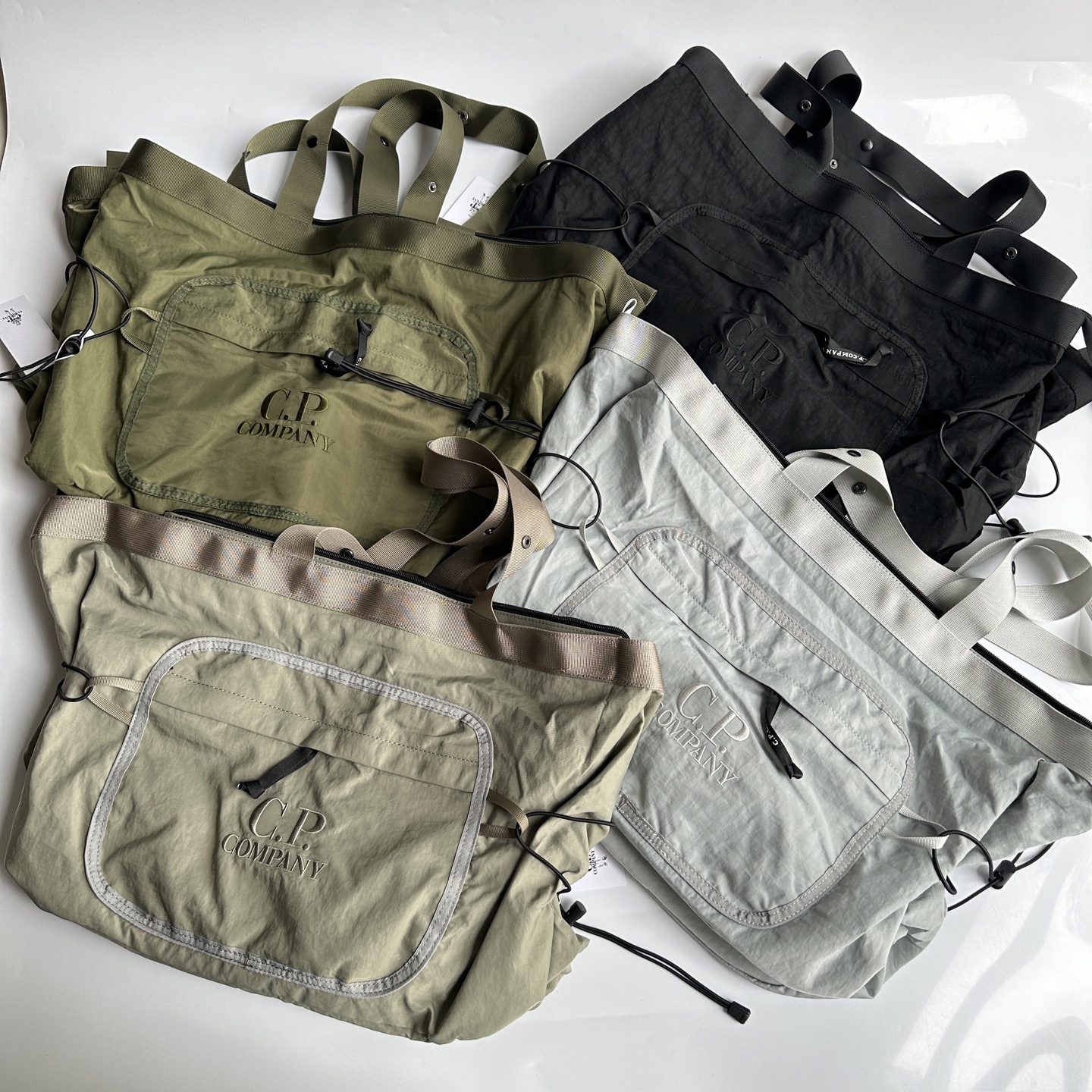 [C.P. Company] C.P.컴퍼니 나일론 B 크로스바디 메신저백