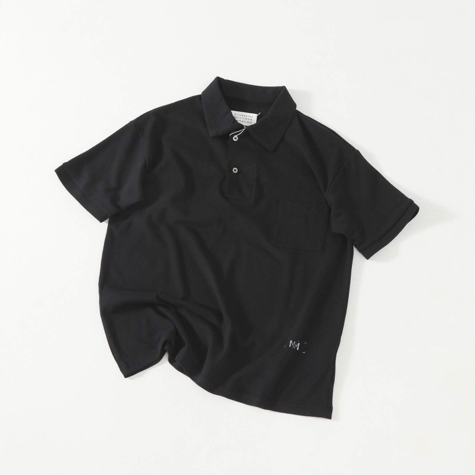 [MM6 Maison Margiela] 메종 마르지엘라 스탬프 로고 폴로 셔츠