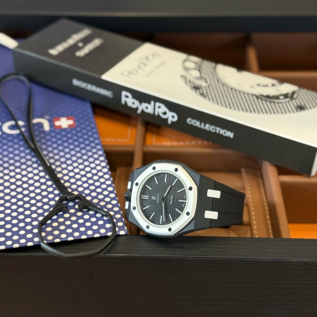 [Swatch x Audemars Piguet] 스와치 x 오데마 피게 바이오세라믹 로얄 팝 + 스트랩 포함