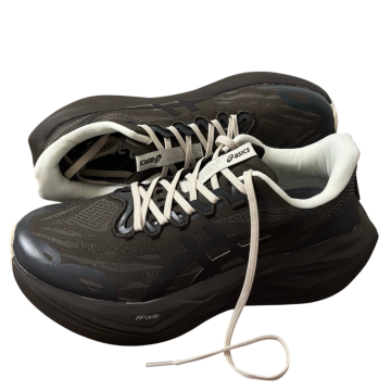 [Asics x Blacktoes] 아식스 x 블랙토즈 슈퍼블라스트 3 블랙 커피 블랙
