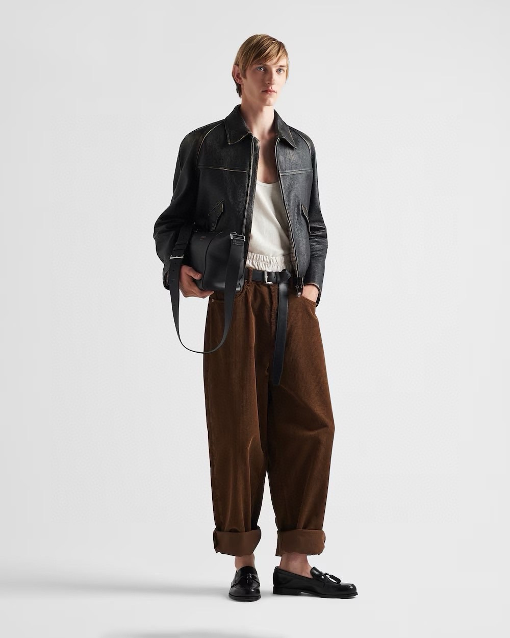 재킷 모델 착용 이미지-S27L10